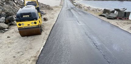 Click Here To Enlarge This Photo Of Mobile 5 Ton Asphalt Mixers
